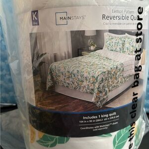 Mainstays Lemon Pattern Reversible Quilt - King Size